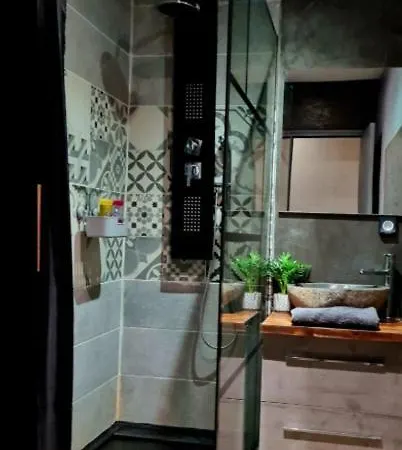 Apartment 15 Minutes A Pied De La Cite