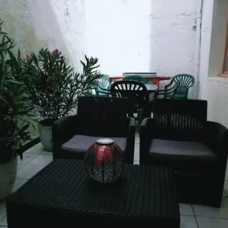 15 Minutes A Pied De La Cite Apartment